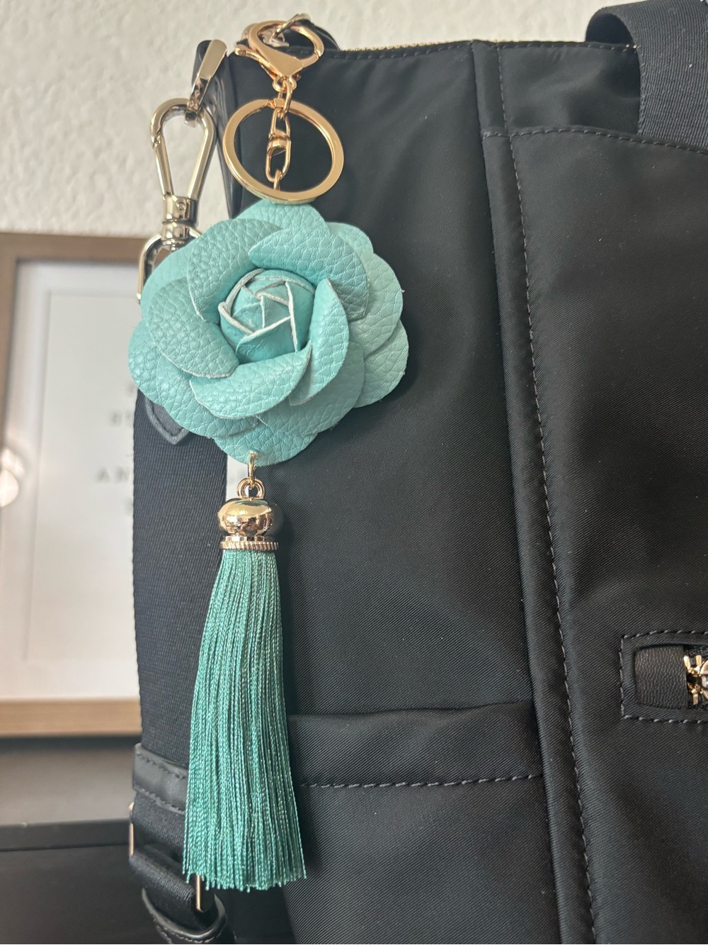 Turquoise Floral Tassel Key & Card Holder Charm - Picture 2 of 4